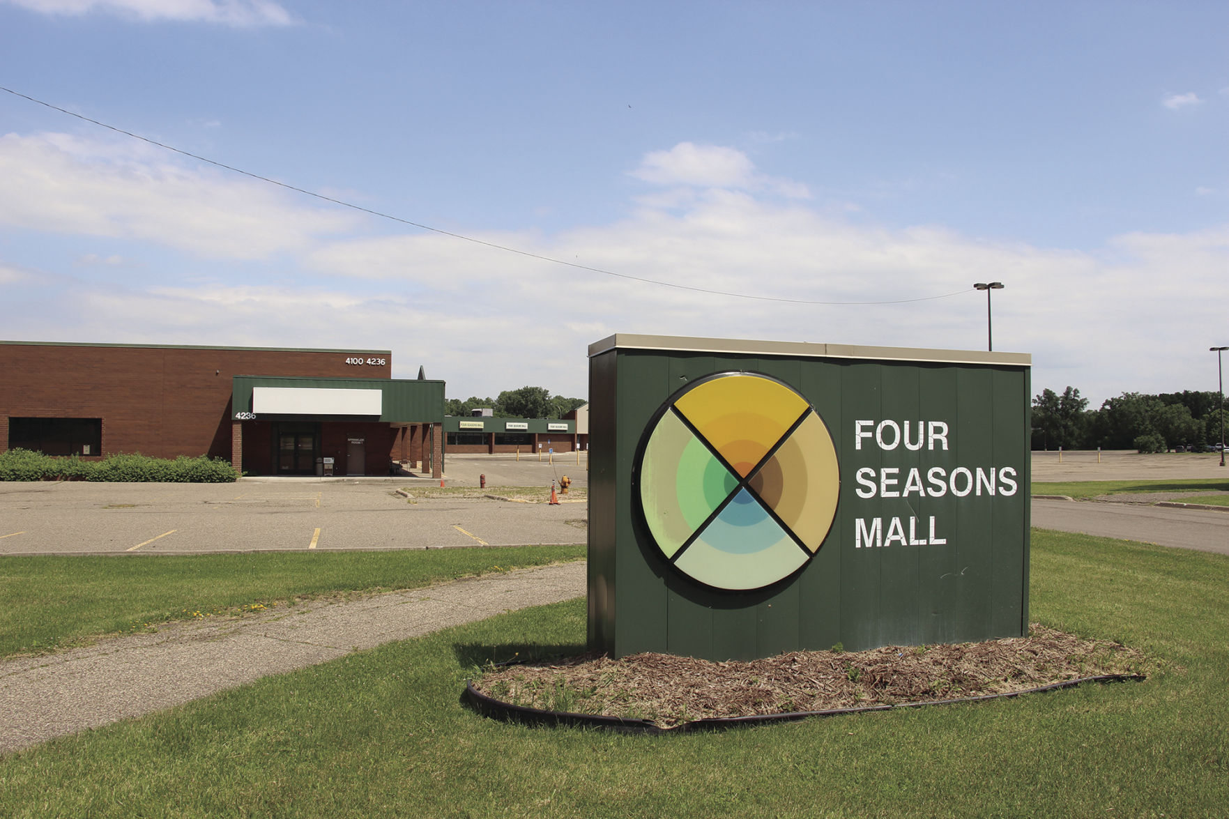 Four Seasons Mall